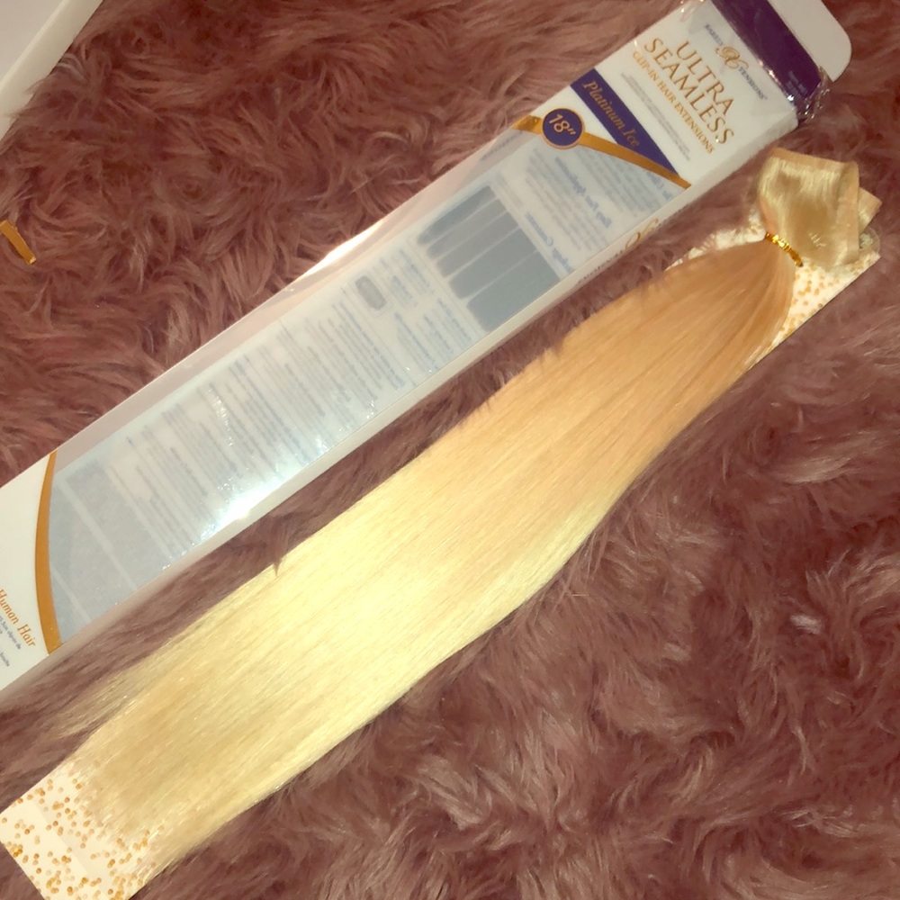 ( FOR TRADE) Platinum ice clip in extensions